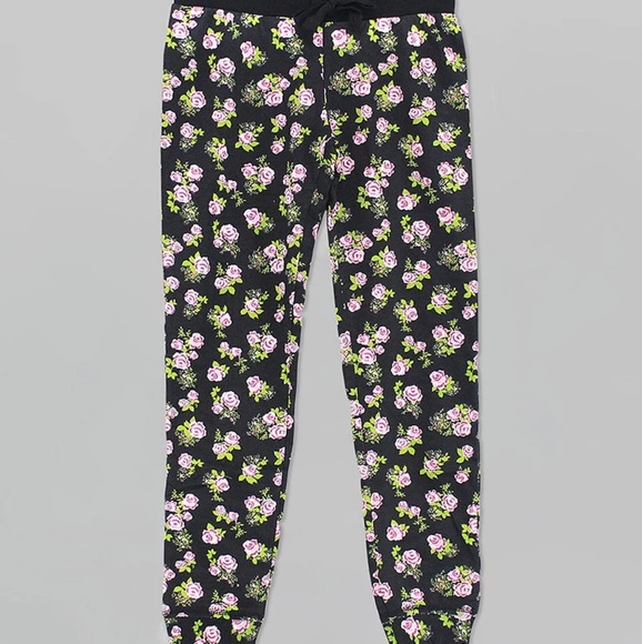 ๐ JUST IN ๐ Girl's floral jogger pants - Picture 1 of 1